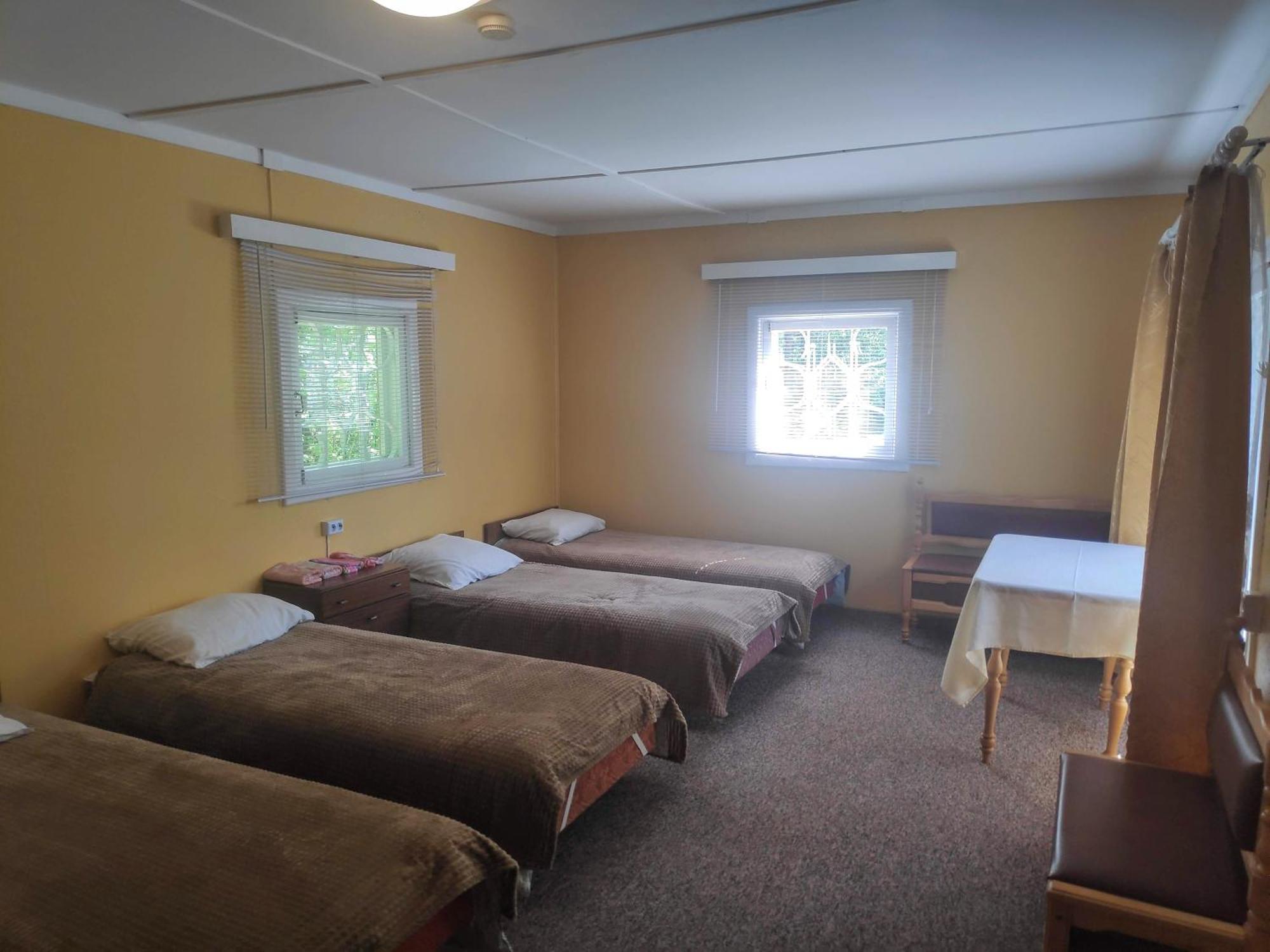 White House Puhkemaja Hostel Uulu ภายนอก รูปภาพ